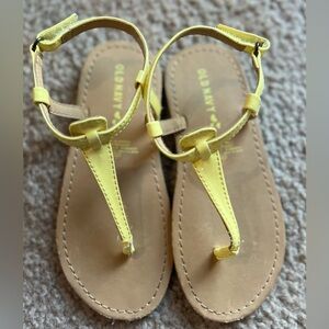 Little Girls Old Navy Light/Bright Yellow Sandals Size 11